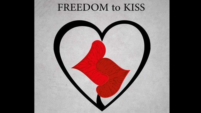 Los jóvenes piden poder besarse en público, que está moralmente prohibido. (Foto: Archivo)