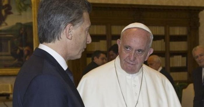 Papa Francis and Argentine President Mauricio Macri.