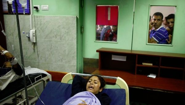 Una niña herida en hospital de Gaza.  Los muertos ya son más de 750. (Foto: Reuters)