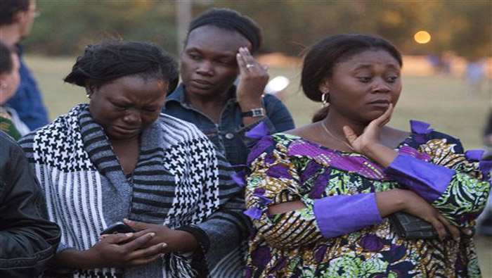 Los familiares de las víctimas se encuentran devastados por la tragedia. (Foto: AP)