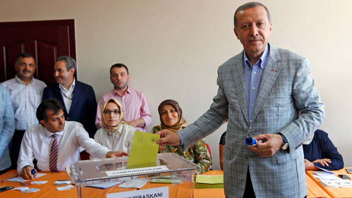 Erdogan, el favorito, ya ejerció su derecho al voto. (Foto: Reuters)