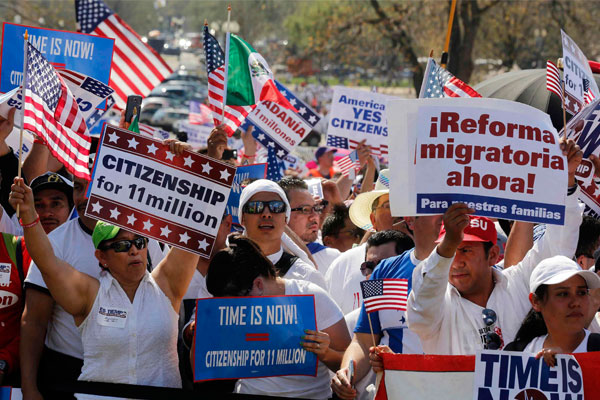 Inmigrantes en EE.UU. exigen aprobación de la reforma migratoria  (Foto: Archivo)