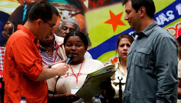El vicepresidente de Venezuela, Jorge Arreaza, dirigió este sábado la segunda etapa de la ofensiva económica. (Foto: AVN)
