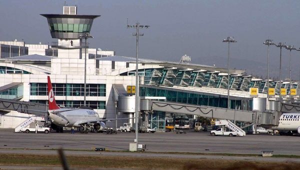 Tras el alerta el aeropuerto internacional de Estambul, Sabiha Gokcen, canceló todos sus vuelos, mientras se garantizaba la seguridad de todos los pasajeros. (Foto: Archivo)