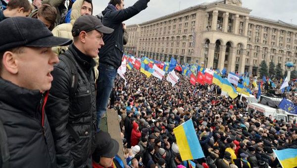 Las manifestaciones volvieron a las calles de la capital ucraniana este martes, situación que ha causado la muerte de al menos nueve personas y ha dejado unos 150 heridos. (Foto: AFP).
