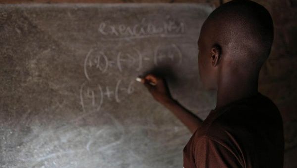 "Un país sin educación no tiene futuro”, expresa maestra experimentada de República Centroafricana. (Foto: unicef.es) 