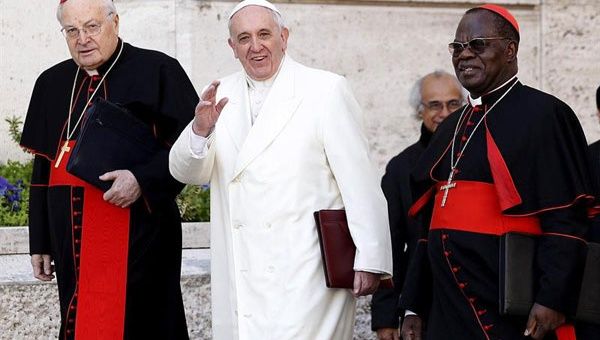 El Pontífice instó a los nuevos cardenales a ser forjadores de paz. (Foto: EFE)