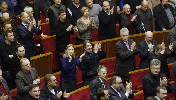 Parlamento ucraniano nombró como jefe de Estado interino a Alexandr Turchínov (Foto: EFE)