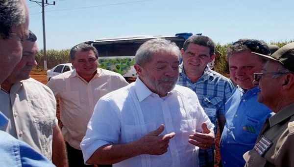 El exmandatario ofreció una reunión privada con empresarios y diplomáticos cubanos sobre la inversión extranjera que se busca atraer a la isla para dinamizar su economía (Foto: trabajadores.cu)