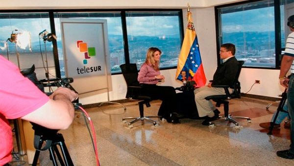 Villegas resaltó que teleSUR continuará haciendo sentir en el mundo las luchas de los pueblos de América Latina (Foto:Archivo)