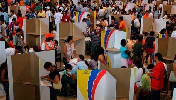 Los entes electorales estiman ofrecer primeros resultados media hora después del cierre de urnas. (Foto: Archivo)