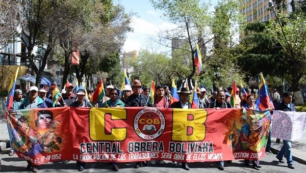 La mayoría de los asistentes son miembros de la Central Obrera Boliviana (COB). (Foto: ABI)