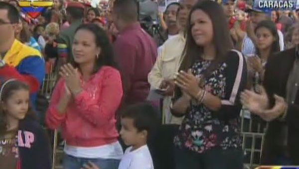 En el acto estuvieron presentes las hijas de Chávez: María Gabriela y Rosa Virginia. (Foto: Captura VTV) 