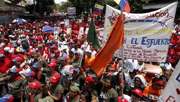 Venezolanos marchan en apoyo a políticas alimentarias del Gobierno Nacional. (Foto: AVN)