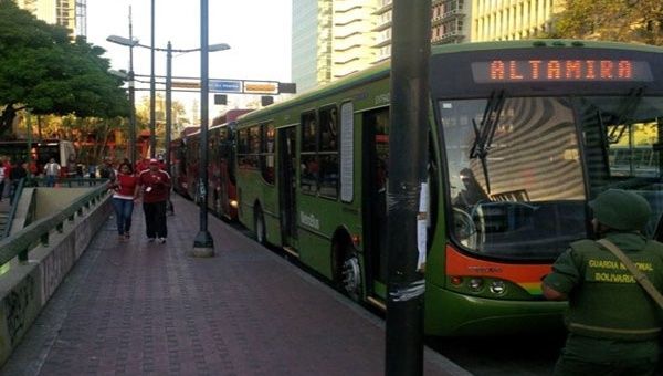 El servicio de Metrobús en Altamira (Chacao) se reactivó en calma. (Foto: HaimanVZLA)