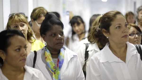 Esta semana se completa la llegada de cuatro mil 350 especialistas cubanos. (Foto: Archivo)