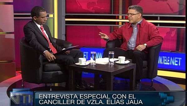 El diplomático venezolano, en la Entrevista Especial con el periodista Rey Gómez, aseguró que el Gobierno trabaja por mermar la violencia que afecta a los venezolanos. (Foto: teleSUR)
