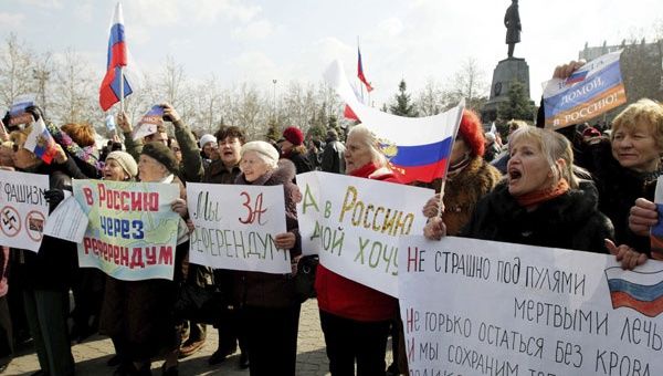 Las regiones rusohablantes de Ucrania exigen un referéndum para unirse a Rusia. (Foto: EFE)