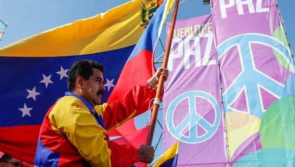 El presidente venezolano impulsa una Conferencia Nacional por la Paz donde participan todos los sectores del país. (Foto: AFP)
