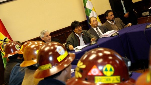 Evo Morales y mineros instalan diálogo sobre proyecto de ley de Minería
