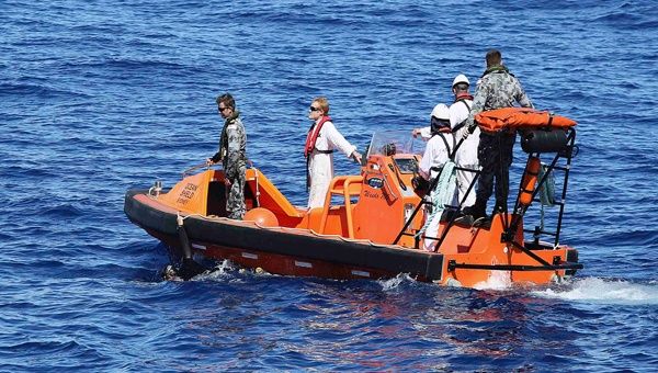 Las primeras cuatro señales fueron halladas por el localizador de la Armada estadounidense Towed Pinger Locator (TPL), a bordo de la embarcación australiana Ocean Shield. (Foto: Reuters)