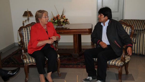 Morales ha exhortado a su homóloga chilena a conversar sobre el tema (Foto: Archivo)