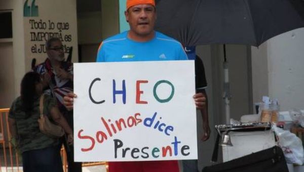 Se despiden de Cheo Feliciano desde las calles de Puerto Rico. (Foto: El Universal)