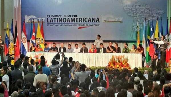 La Cumbre Juvenil Latinoamericana celebrada en Santa Cruz de la Sierra, reunió a unas cuatro mil personas representantes de 14 naciones que acudieron a la cita (Foto: Archivo)