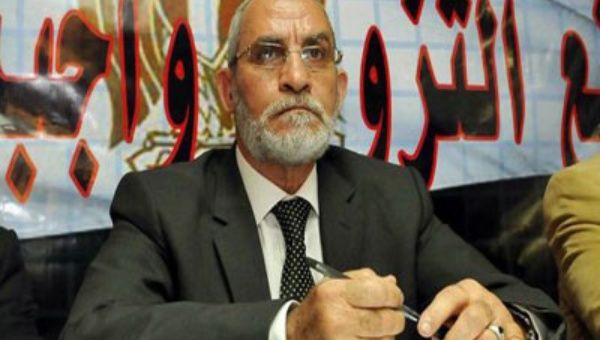 Uno de los condenados en los juicios masivos fue el líder espiritual de la Hermandad Musulmana, Mohamed Badie (Foto:AP)