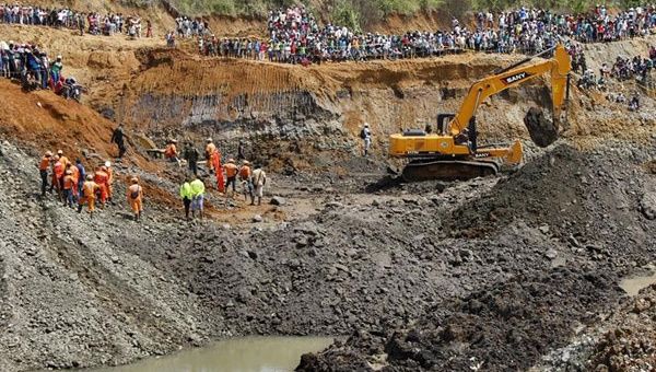 Autoridades colombianas aumentaron el perímetro de seguridad de la mina ilegal. (Foto: EFE) 