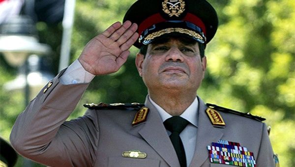 Al Sisi goza de popularidad por haber anunciado a la nación el derrocamiento de Mursi, y sus simpatizantes lo consideran un líder capaz de restaurar la estabilidad. (Foto: Archivo)