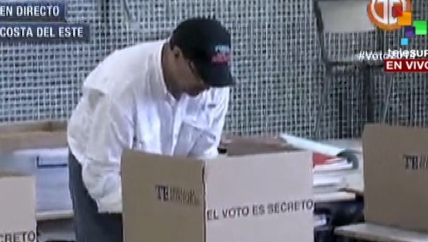 El candidato por el partido oficialista Cambio Democrático (CD), José Domingo Arias, manifestó sentirse tranquilo por lo que será una elección clara. (Foto: teleSUR)