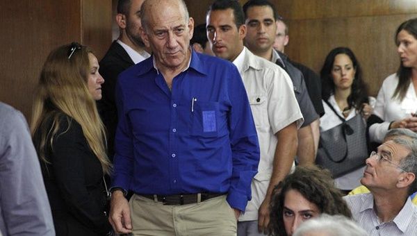 Olmert se declaró inocente ante los cargos que le imputan. (Foto: EFE)