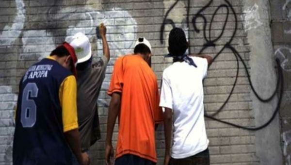 Unos 10 mil pandilleros se encuentran en las cárceles, mientras que en las calles salvadoreñas hay otros 50 mil (Foto:AFP)