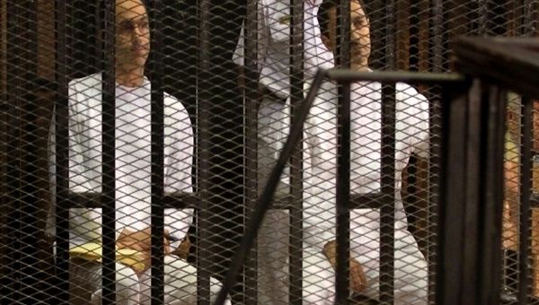 El Tribunal Penal de El Cairo sentenció también a los hijos del exmandatario, Alaa y Gamal, a cuatro años de prisión. (Foto: Archivo)