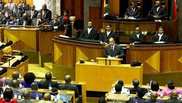 La Asamblea Nacional de Sudáfrica ratificó a Zuma para el período 2014-2019; pese a los intentos de parlamentarios opositores por impedir la ceremonia (Foto: Archivo)