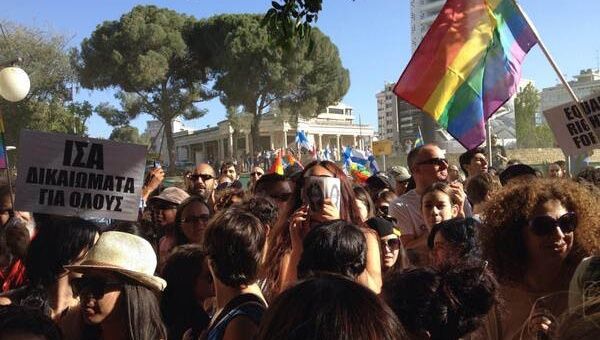 La marcha se realiza con el objetivo de dar visibilidad, ánimo y fuerza a la comunidad LGBT. (Foto: @mar_kyriakou)