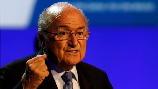 En el 64 Congreso del organismo Blatter no se pronunció sobre si se postulará para su quinto mandato. (Foto: Reuters)