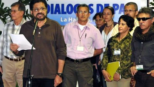 Procesos de Paz con las FARC impulsan reelección de Juan Manuel Santos en Colombia. (Foto: Archivo)