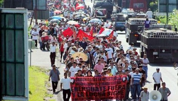 Bloquearon las principales avenidas de la capital (Foto:PrensaLibre.gt)