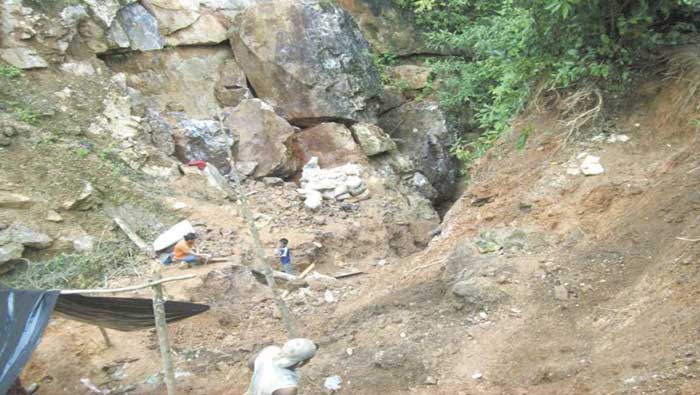 La minería artesanal es una de las actividades comerciales de mayor riesgo en el munipio de Bonanza, al norte de Nicaragua (Archivo)