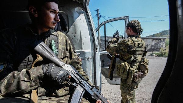Rusia no envía armas a las autodefensas, estas usan armas que arrebatan al Ejército ucraniano. (Foto: AP)