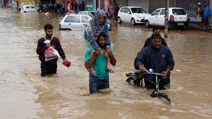 Más de 15 mil evacuados han dejado las lluvias en India. (Foto: Reuters)