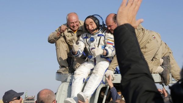 Regreso exitoso a la Tierra de tres astronautas, dos rusos y un estadounidense. Alexandre Skvortsov, uno de los cosmonautas rusos que regresó. (Foto: federalspace.ru)