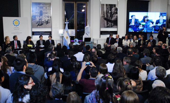 La dignataria argentina recalcó que el país no volverá al escenario de 2001 (Télam)