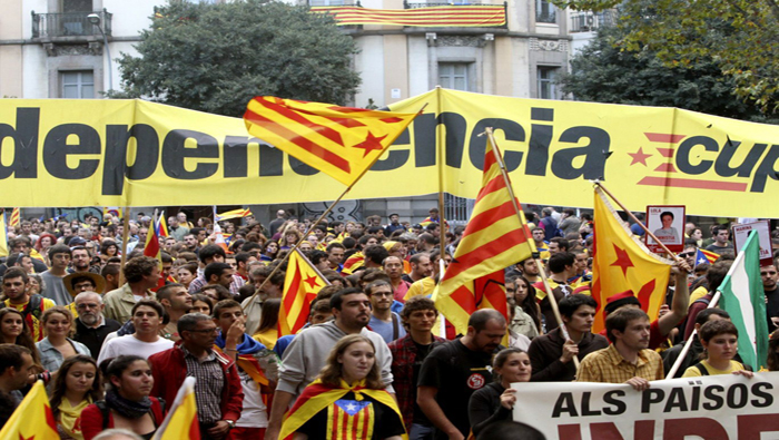 Los catalanes esperan tener la misma oportunidad de los escoceses y votar por su independencia el 9 de noviembre. (Foto: EFE)