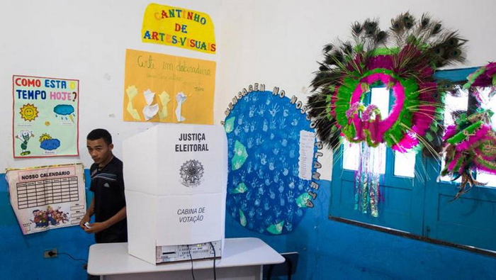 En Fotos: Brasileños acuden a las urnas para elegir presidente