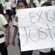 Ayotzinapa: Ha de ser culpa de sus madres