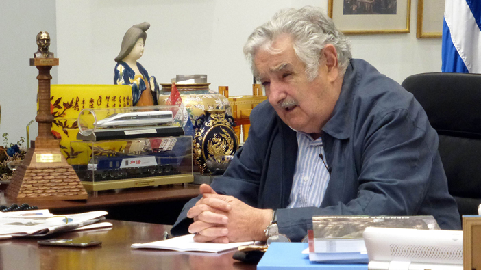 Mujica llamó a detener la tensión internacional. (Foto: EFE)