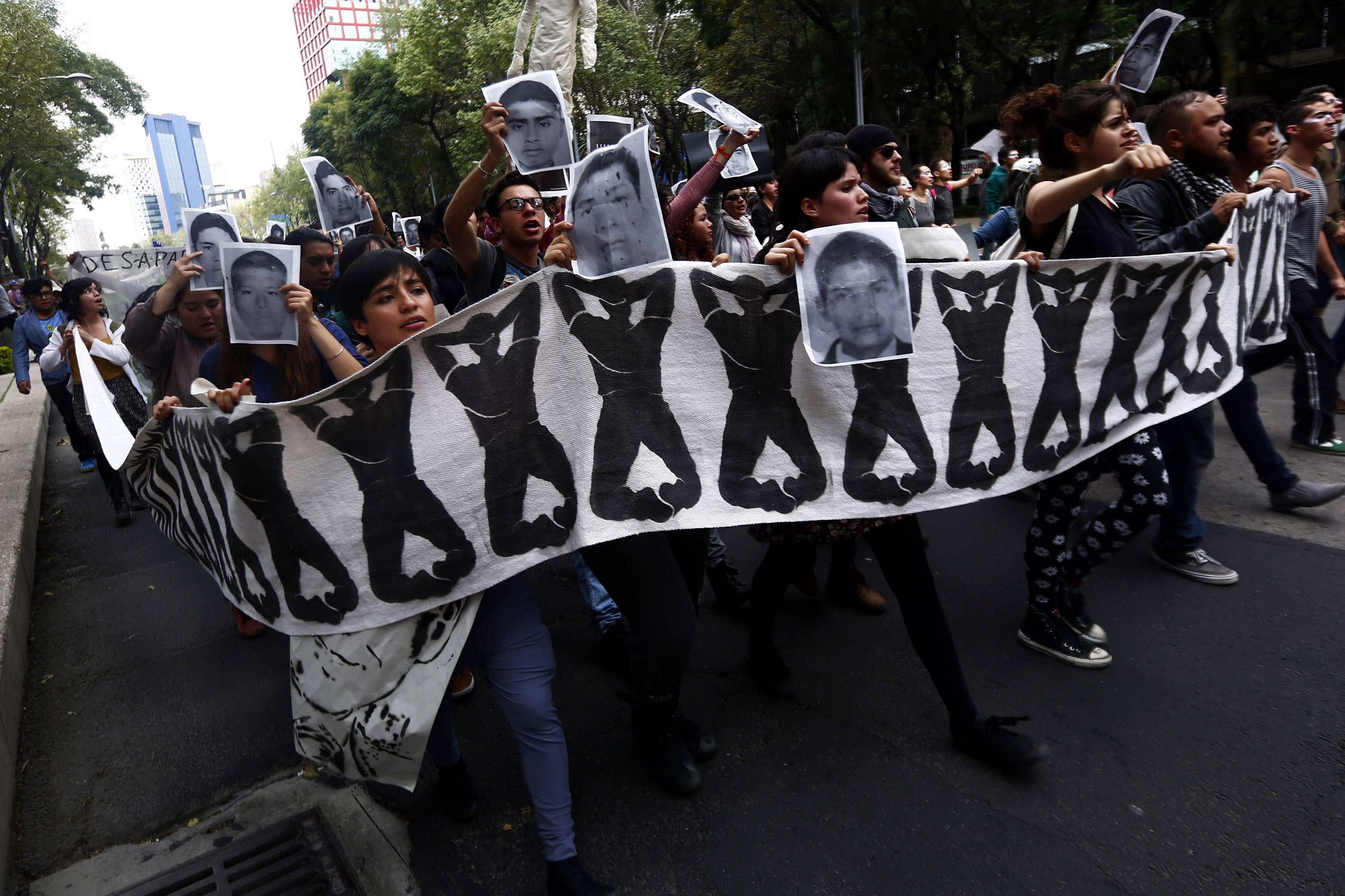 Desde la desaparición de los 43 normalistas hay protestas en México. (Foto: Reuters)